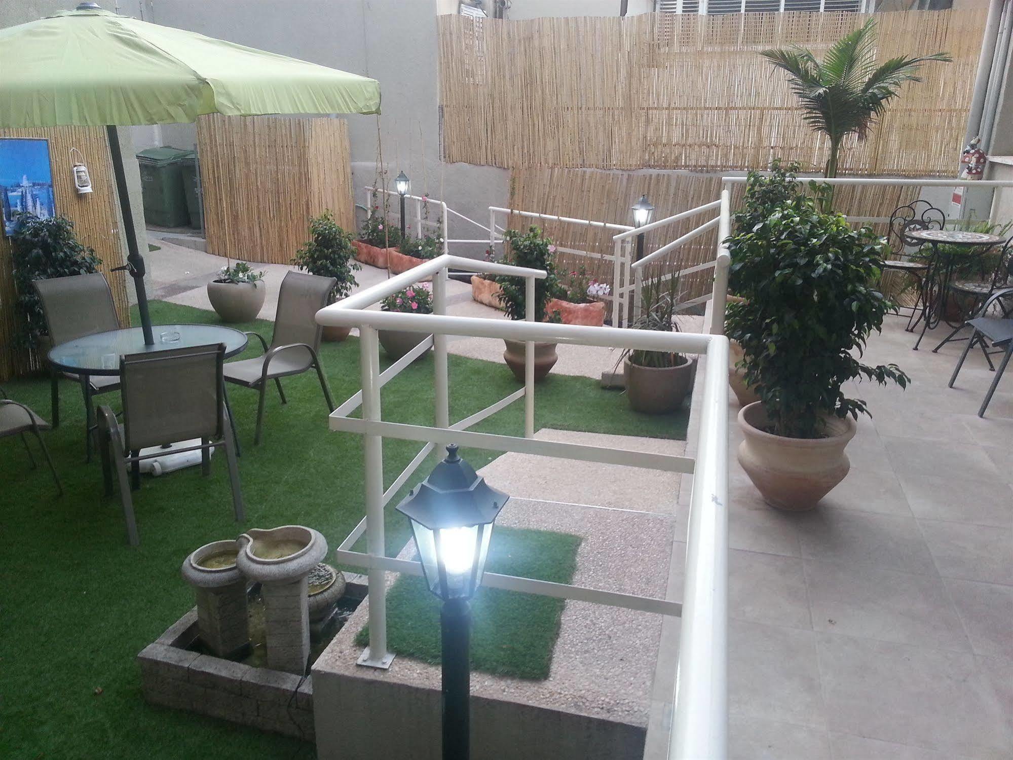 Zimmer Garden Хайфа Екстериор снимка